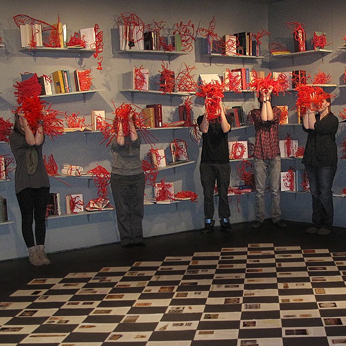© Sandy Skoglund Sandy Skoglund’s Book Marks